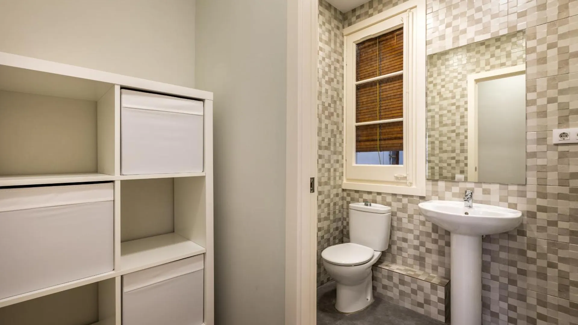 13Par1004 - Fabulous Apartment In The Heart Of Barcellona 0*,